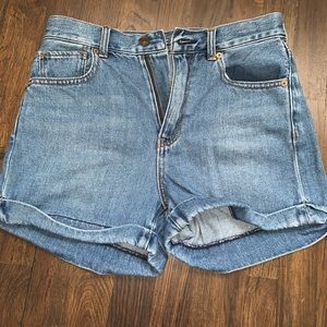 American Eagle Mom Short
